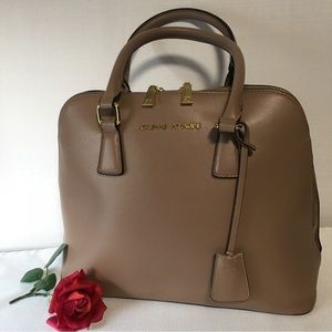 ADRIENNE VITTADINI TOTE TAN Zips closed handles corpcore professional Like New